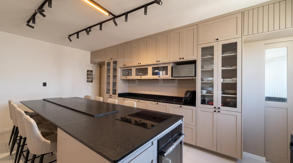 Apartamento de 207 m² com 3 suítes no Embaré