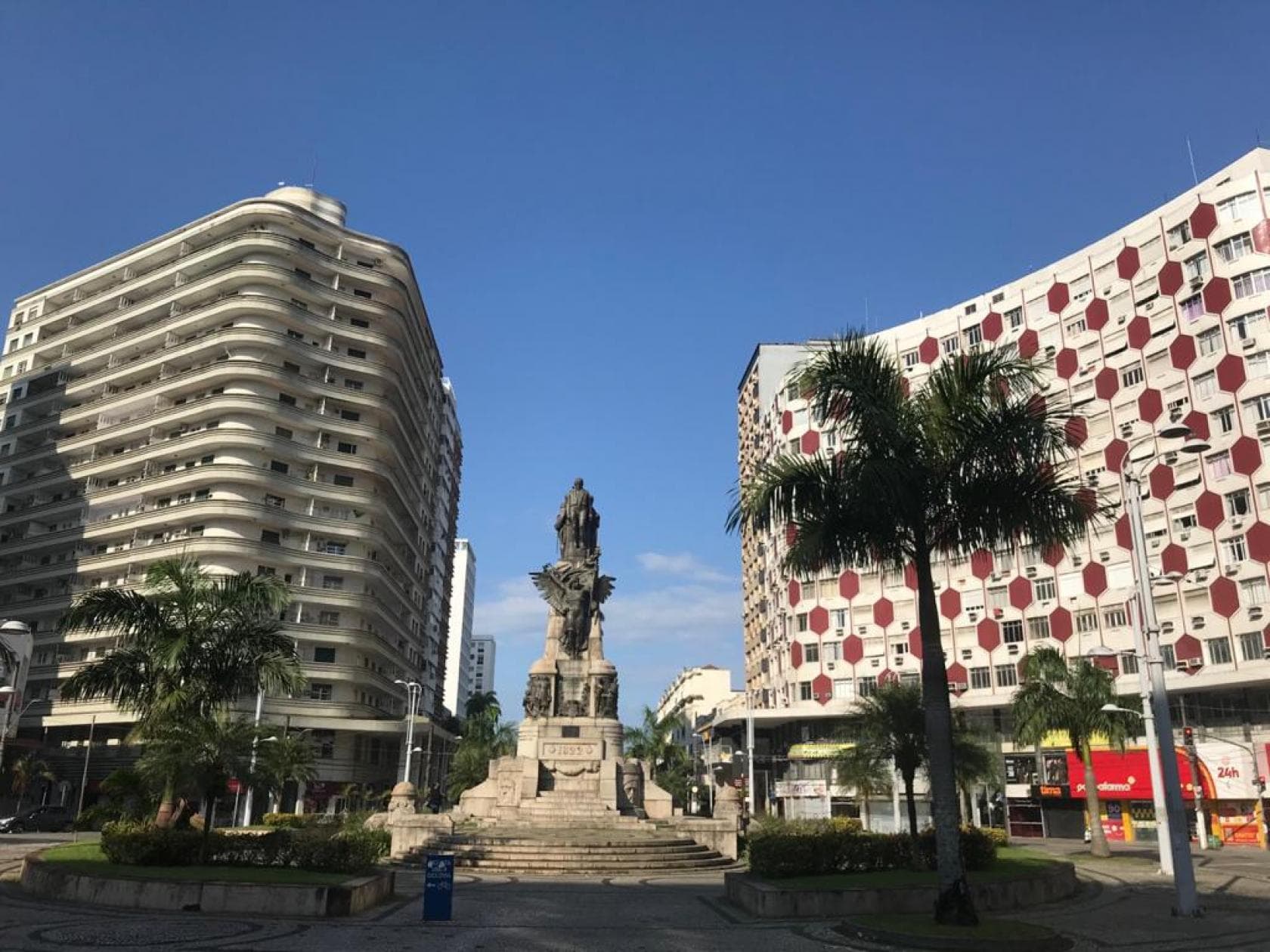 Gonzaga: o bairro de Santos que nasceu de um bar na praia